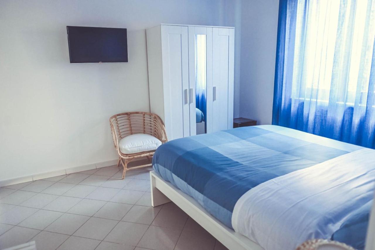 L'Oasi B&B Santa Maria Capua Vetere Szoba fotó